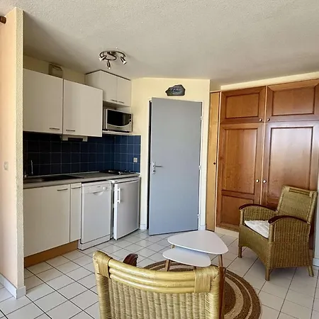2 Pieces 4 Couchages Au Port Ar370-a300 Apartment